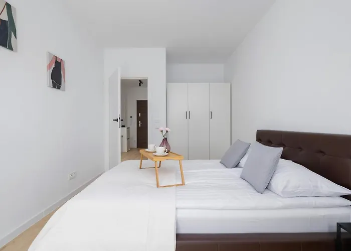 Stylish Apartment With Parking In Katowice By Noclegi Renters