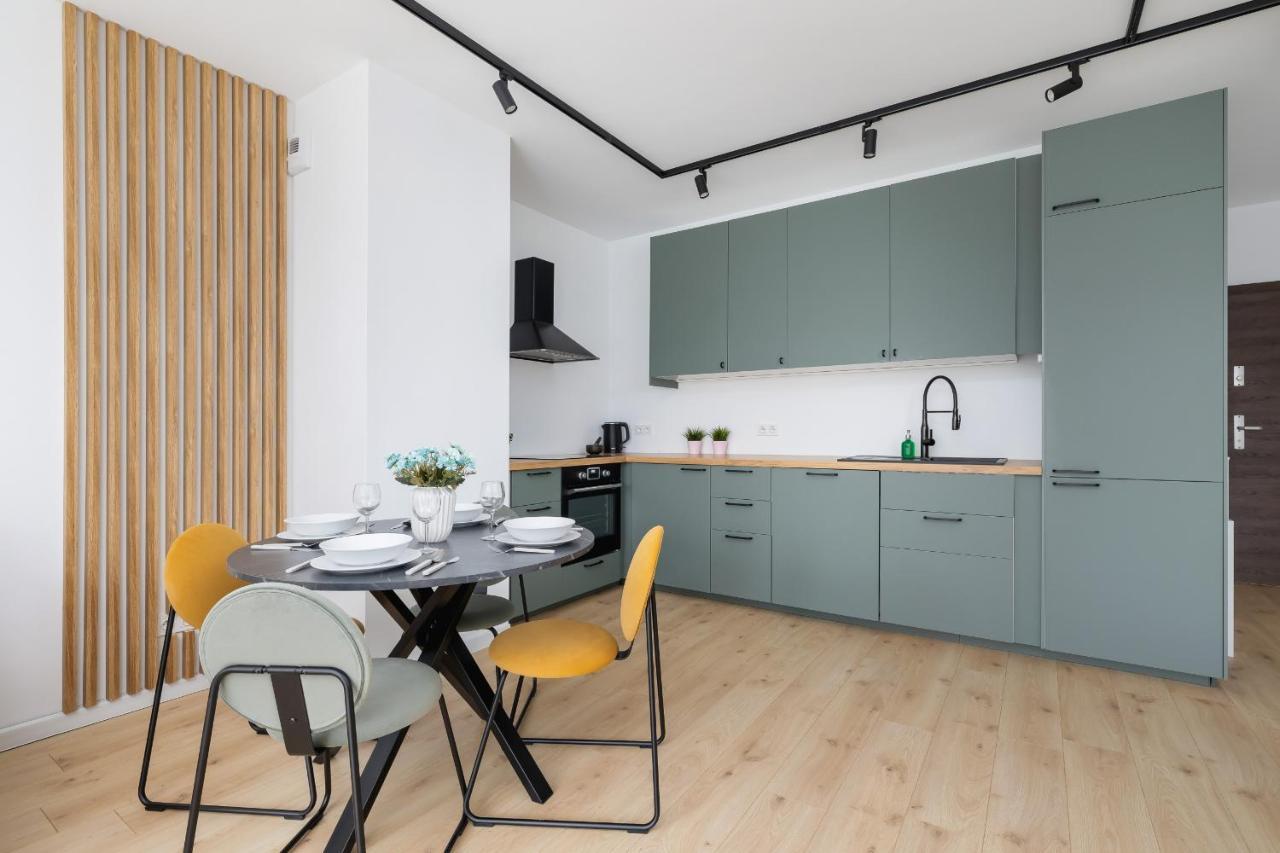 Stylish With Parking In By Renters * Katowice