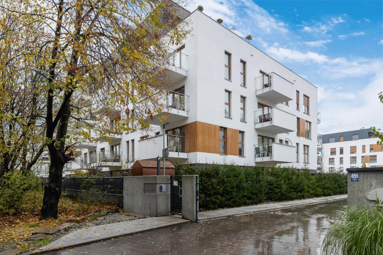 Apartment Stylish With Parking In By Renters *